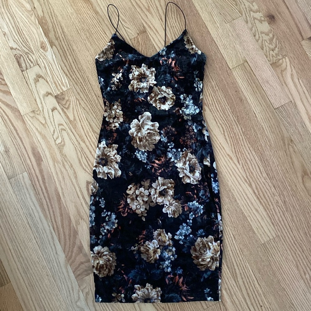 Floral  velvet dress.